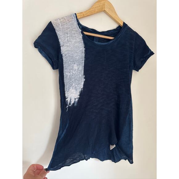Gilda Midani Brush Stroke Asymmetrical Navy Cotton T-Shirt - Small - Picture 4 of 7